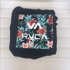 RVCA black Hoodie with Blue/Red flowers [XL]